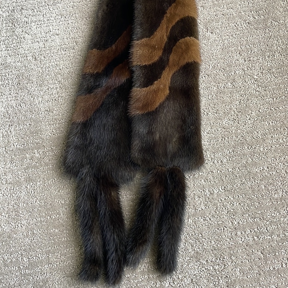 Vintage two toned mink stole - Picture 7 of 7